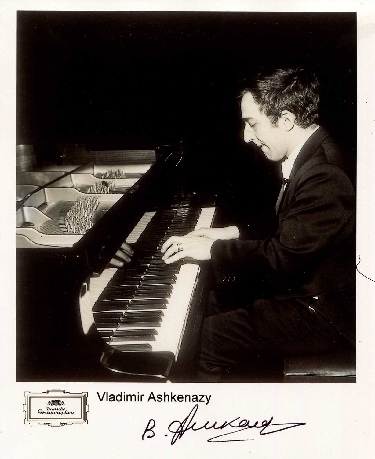 Lot 905 ASHKENAZY VLADIMIR (1937 )