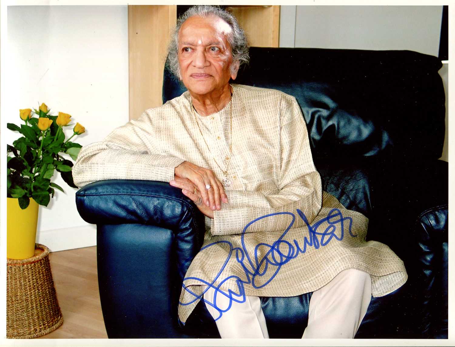 Lot 522 - SHANKAR RAVI: (1920-2012)