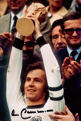 Lot 811 - BECKENBAUER FRANZ (1945-2024)