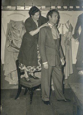 Lot 15 - THEATRE