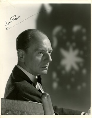 Lot 83 - GIELGUD JOHN: (1904-2000)