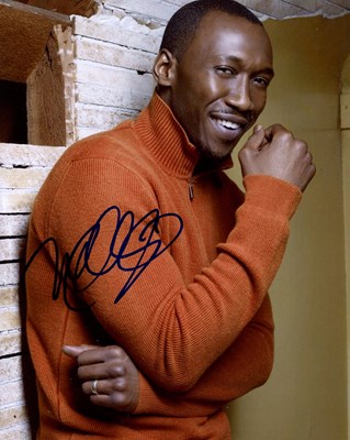Lot 113 - ALI MAHERSHALA: (1974- ) (+5 nominees)