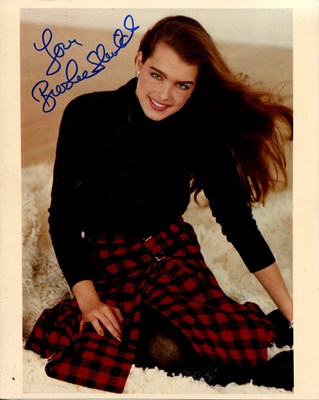 Lot 552 - GLAMOUR: (x11)