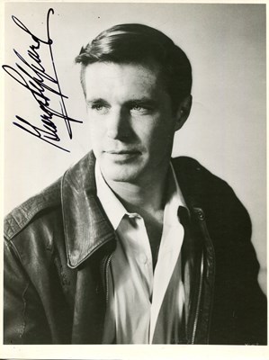 Lot 126 - ACTORS: (x9)