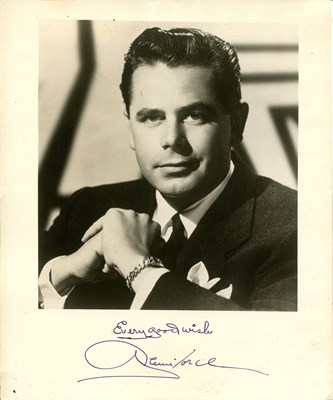 Lot 84 - HOLLYWOOD ACTORS: (x8)