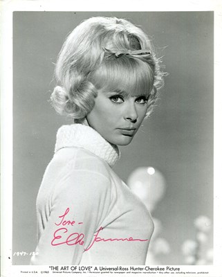 Lot 256 - EUROPEAN ACTRESSES: (x8)