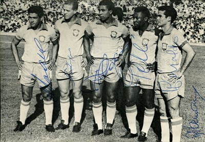 Lot 609 - BRAZIL NATIONAL FOOTBALL TEAM