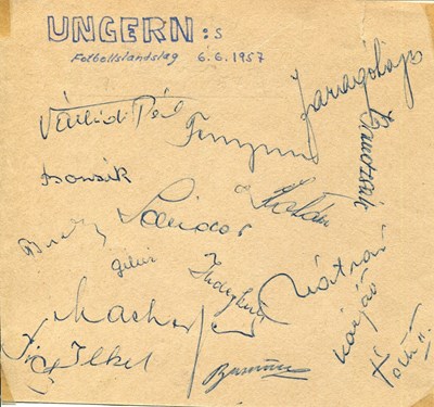 Lot 501 - HUNGARY NATIONAL FOOTBALL TEAM