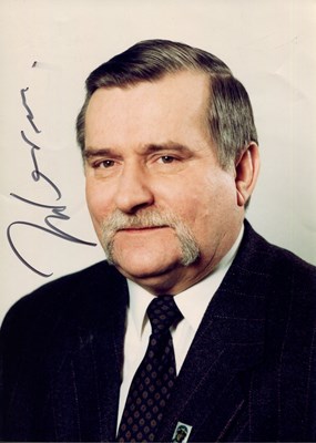 Lot 1044 - WALESA LECH: (1943- )