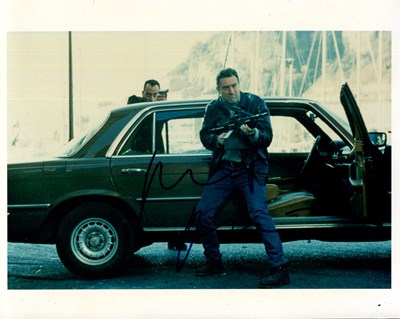 Lot 38 - DE NIRO ROBERT: (1943- )
