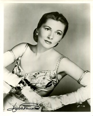 Lot 109 - ACADEMY AWARD WINNERS: (x9)