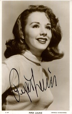 Lot 453 - PICTUREGOERS: (x11)