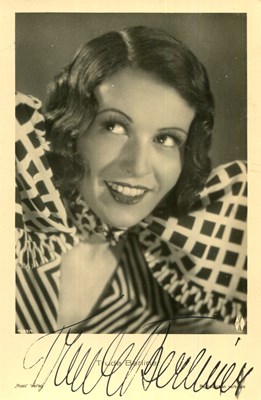 Lot 718 - BERLINER TRUDE (1903-1977)