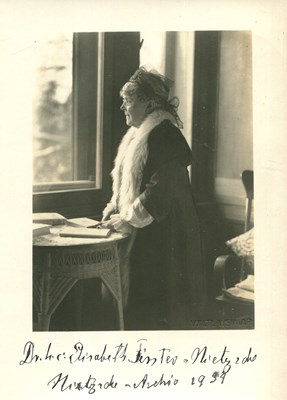 Lot 1290 - FORSTER-NIETZSCHE: (1846-1935)