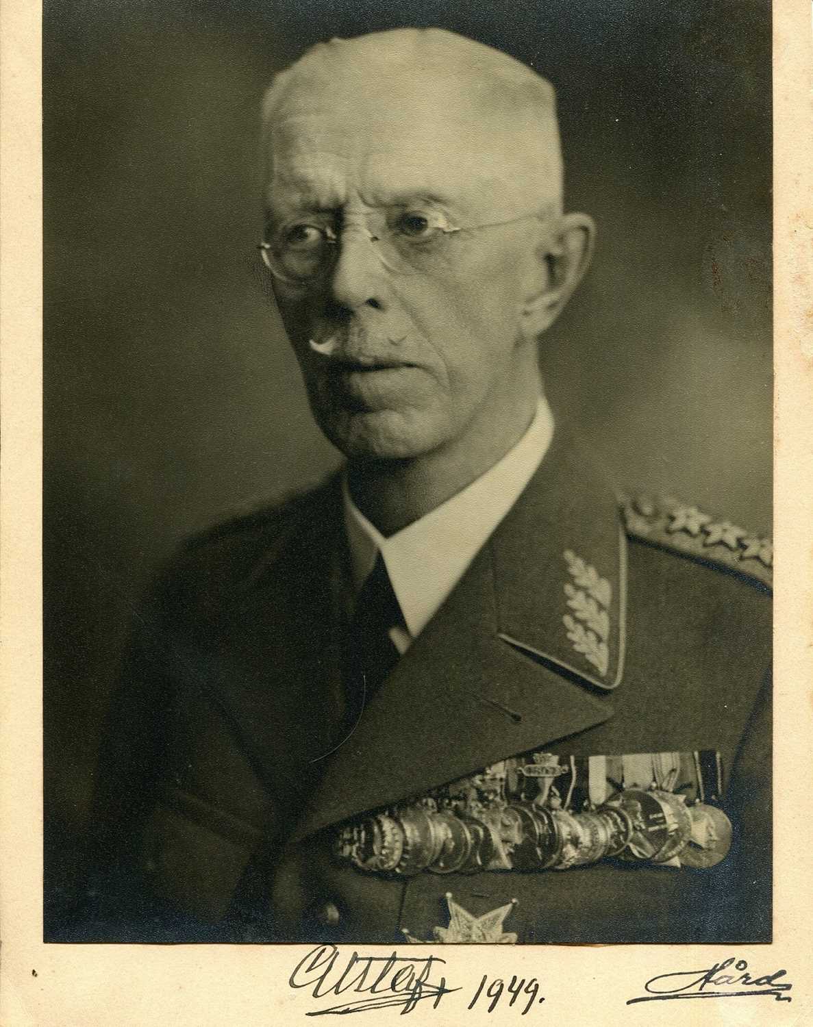 Lot 1600 - GUSTAV V: (1858-1950)