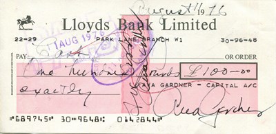 Lot 369 - ENTERTAINMENT: (11+11)