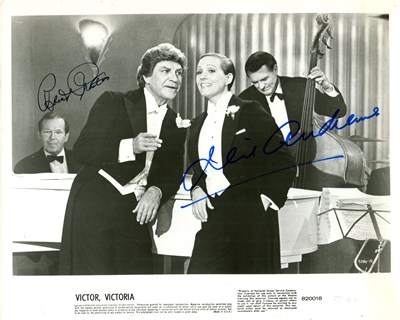 Lot 235 - VICTOR/VICTORIA